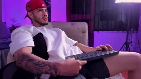 Snapshot of vincentblack_ chatting on 28, 11, 2025 Vincent online show from 28, 11, 2025