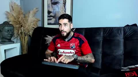 Snapshot of vincentsartori chatting on 10, 11, 2025 Vincent Sartori online show from 10, 11, 2025