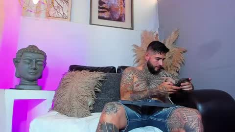 Snapshot of vincentsartori chatting on 10, 4, 2026 Vincent Sartori online show from 10, 4, 2026