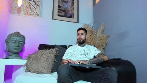 Snapshot of vincentsartori chatting on 12, 4, 2026 Vincent Sartori online show from 12, 4, 2026