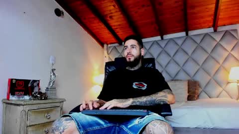 Snapshot of vincentsartori chatting on 17, 4, 2026 Vincent Sartori online show from 17, 4, 2026