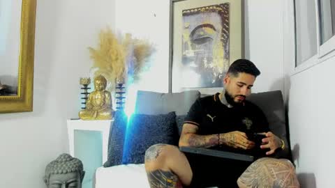 Snapshot of vincentsartori chatting on 6, 8, 2026 Vincent Sartori online show from 6, 8, 2026