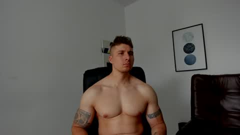 Snapshot of vincentt98 chatting on 5, 8, 2026 vincentt98 online show from 5, 8, 2026