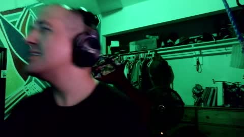 onlyhaveeyes4u online show from 15, 4, 2026