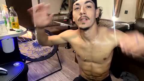 Snapshot of vinsmoke_sanji2020 chatting on 18, 12, 2024 Sanji online show from 18, 12, 2024