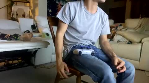 Snapshot of vinsmoke_sanji2020 chatting on 1, 1, 2025 Sanji online show from 1, 1, 2025