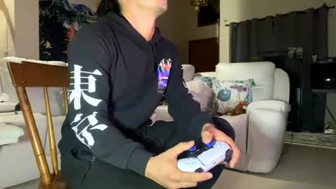 Snapshot of vinsmoke_sanji2020 chatting on 4, 1, 2025 Sanji online show from 4, 1, 2025