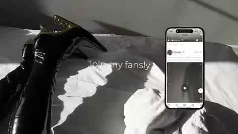 Snapshot of vinylstore chatting on 11, 2, 2026 Diva Silvia online show from 11, 2, 2026