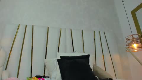 violeet_gray online show from 11, 3, 2026