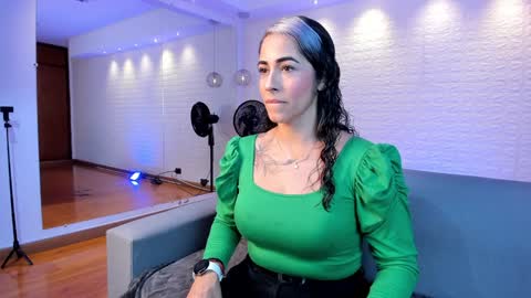 Snapshot of violeet_scott chatting on 30, 1, 2025 Violett Everyday From 0530 to 1430 Col Time online show from 30, 1, 2025