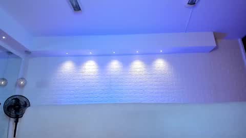 Snapshot of violeet_scott chatting on 21, 2, 2025 Violett Everyday From 0530 to 1430 Col Time online show from 21, 2, 2025