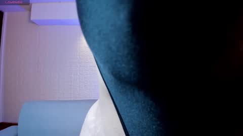 Snapshot of violeet_scott chatting on 4, 3, 2025 Violett Everyday From 0530 to 1430 Col Time online show from 4, 3, 2025