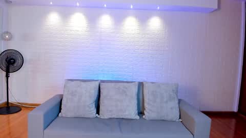 Snapshot of violeet_scott chatting on 6, 3, 2025 Violett Everyday From 0530 to 1430 Col Time online show from 6, 3, 2025