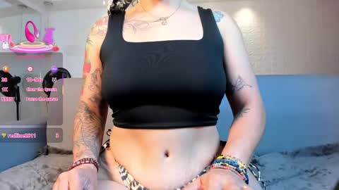 Snapshot of violeet_scott chatting on 11, 3, 2025 Violett Everyday From 0530 to 1430 Col Time online show from 11, 3, 2025