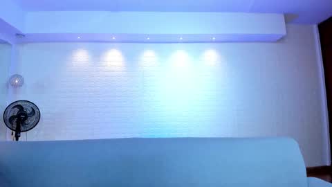 Snapshot of violeet_scott chatting on 21, 10, 2025 Violett Everyday From 0530 to 1430 Col Time online show from 21, 10, 2025