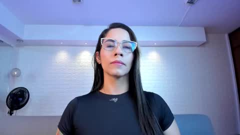 Snapshot of violeet_scott chatting on 4, 12, 2025 Violett Everyday From 0530 to 1430 Col Time online show from 4, 12, 2025