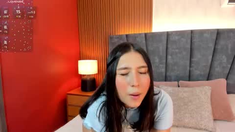 Snapshot of violet0333 chatting on 24, 10, 2025 Violet online show from 24, 10, 2025