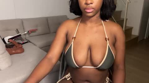 Fantasy Black Girl online show from 16, 9, 2025