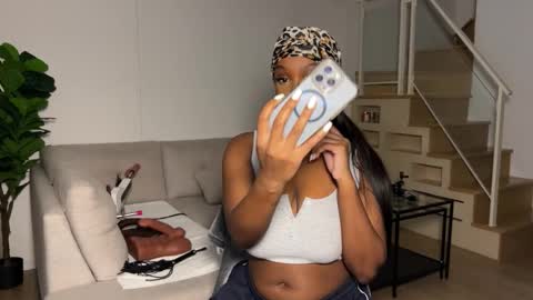 Fantasy Black Girl online show from 19, 11, 2025