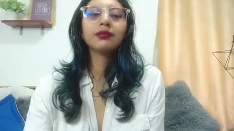 Snapshot of violet_2003 chatting on 3, 7, 2026 V I O L E T online show from 3, 7, 2026