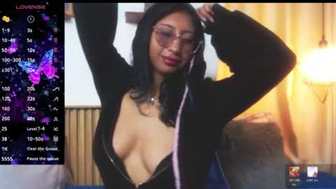 Snapshot of violet_2003 chatting on 16, 7, 2026 V I O L E T online show from 16, 7, 2026