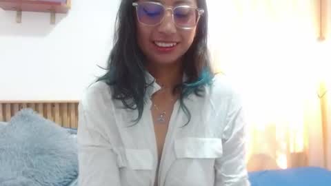 Snapshot of violet_2003 chatting on 28, 7, 2026 V I O L E T online show from 28, 7, 2026