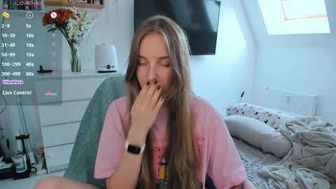 Violet online show from 6, 4, 2026