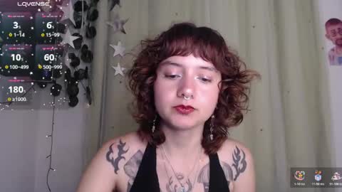 Snapshot of violet_bluee chatting on 11, 5, 2026 Violet online show from 11, 5, 2026