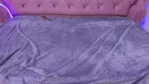 Snapshot of violet_evans07 chatting on 6, 3, 2025 online show from 6, 3, 2025