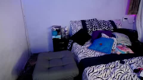 violet_hyuga online show from 31, 1, 2025