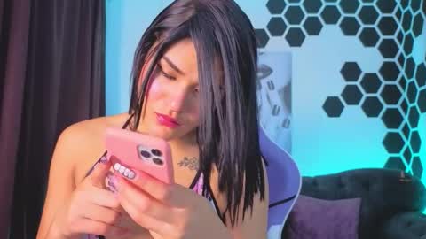 Snapshot of violet_jhonson chatting on 3, 12, 2025 violet_jhonson online show from 3, 12, 2025