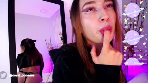 Violet Jones online show from 24, 1, 2025