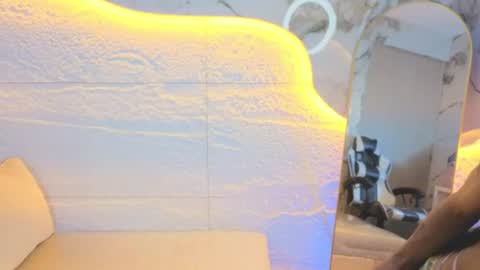 Snapshot of violet_little_v chatting on 2, 7, 2026 violet_little_v online show from 2, 7, 2026