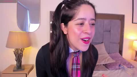 Violet Nova online show from 19, 11, 2025