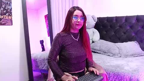 Snapshot of violet_redvelvet chatting on 2, 3, 2026 violet_redvelvet online show from 2, 3, 2026