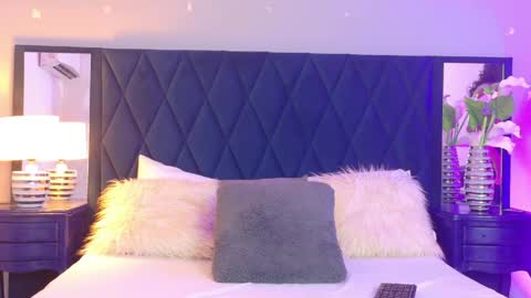 Snapshot of violet_saunders chatting on 3, 5, 2026 Violet online show from 3, 5, 2026