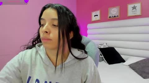 violet_sinclair online show from 7, 4, 2026