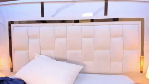 violet_sm online show from 24, 11, 2025