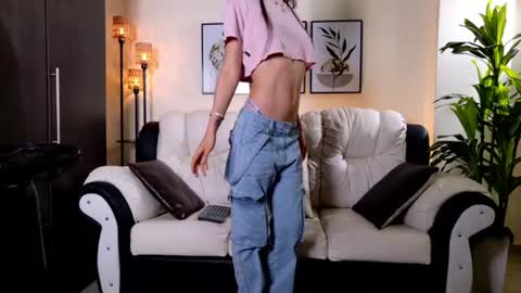 Snapshot of violeta_foxz chatting on 19, 6, 2026 Violeta online show from 19, 6, 2026