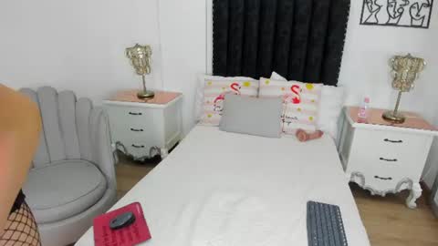 violeta_gomez_5 online show from 17, 7, 2026