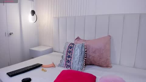 Violeta Rodriguez online show from 17, 3, 2026