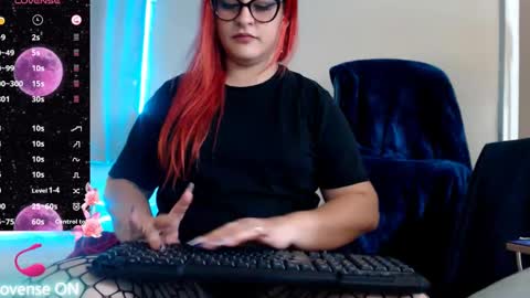 Snapshot of violetabitch chatting on 21, 2, 2025 Violetta Morningstar online show from 21, 2, 2025