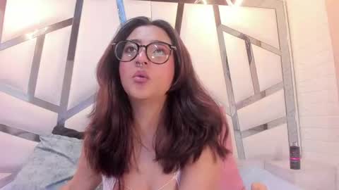 Violet online show from 5, 8, 2026