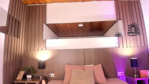 Violet online show from 26, 9, 2025