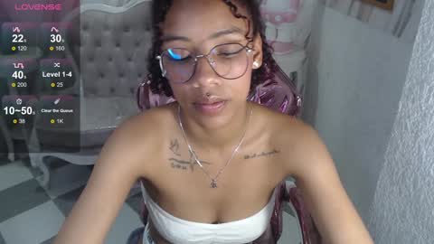 violeth_b online show from 9, 1, 2025