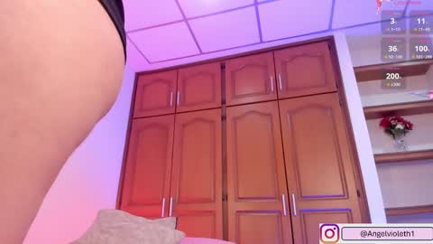 Snapshot of violeth_evans chatting on 12, 9, 2025 Violeth online show from 12, 9, 2025
