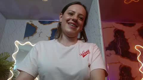 violethh_tay online show from 26, 2, 2026