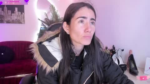 Snapshot of violetparkker chatting on 3, 2, 2025 violetparkker online show from 3, 2, 2025