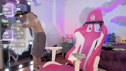   online show from 30, 11, 2025