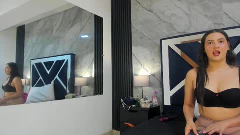 Snapshot of violetrose_as chatting on 9, 10, 2025 Violet Rose online show from 9, 10, 2025